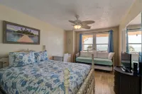 Direct Oceanfront Massive Home with Private Beach Walkway