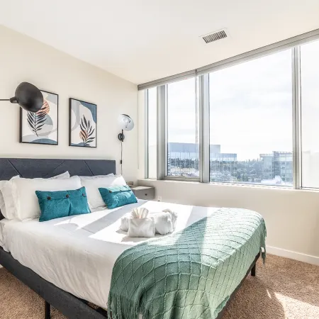 2BR | Pool, Rooftop, Gym | Sophari A | Bellevue