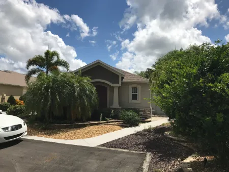 Spacious Villa with Courtyard and Open Floor Plan - Beautiful Retreat