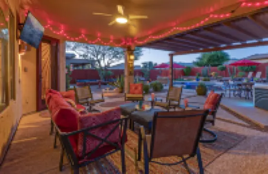 Mountain Views and Resort Amenities - Stunning Oasis Retreat