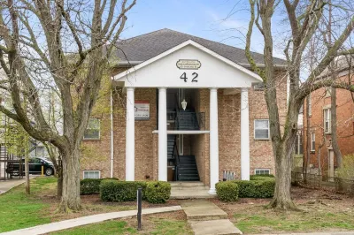 Central Elegance - Stylish Studio with Wifi, AC & Heating Hotel a 