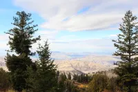 Snowfall Getaway -268 I