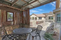 Charming Cottage with Unique Grotto Access - Cozy Hill Country Retreat Hotels in Dripping Springs