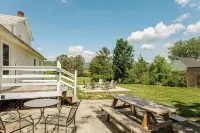 Afton Farmhouse - Mountain Views off Route 151