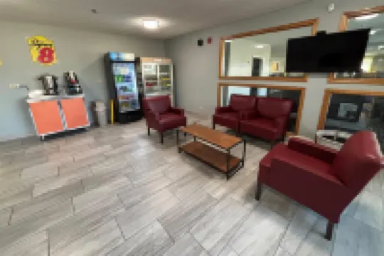 Super 8 by Wyndham McLean/Bloomington SW