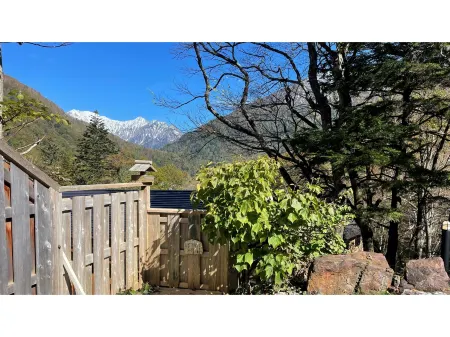 Nakanoyu Onsen Ryokan