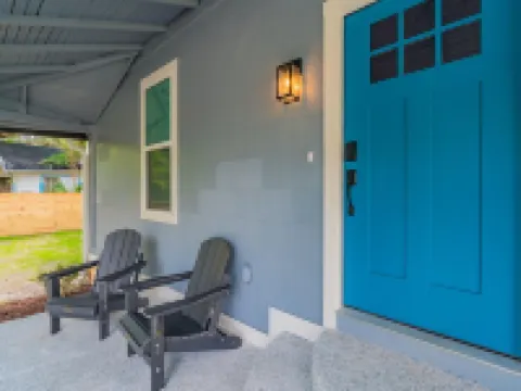 Charming Retreat w/ Bikes 格林科夫斯普林斯酒店