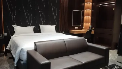 AS HOTEL Hotel dekat Toserba Yogya Slawi.