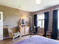 Bièvre Forest-Edge Retreat