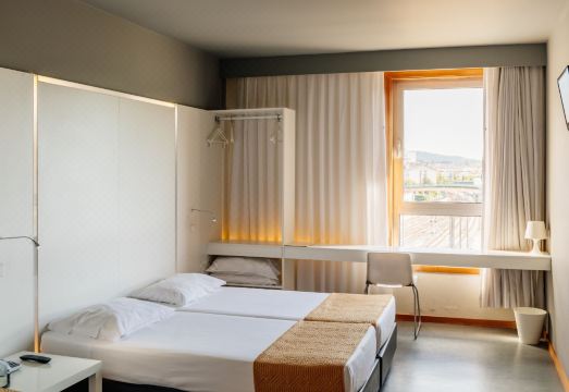 베이직 브라가 바이 아시스 객실 이미지