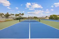 Gulf view!!!  2 Bedrooms & 2 Baths. Bonus includes 2 beach set ups🏝️.