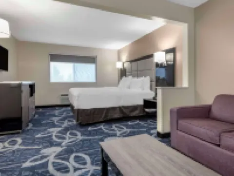 Comfort Inn & Suites Liverpool - Syracuse Hotels in Clay