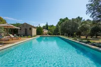 Maison d'hôtes O Mas de Meze - Piscine et Climatisation - piscina
