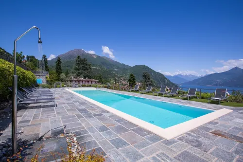 Penthouse-LakeView-AC-Private Garden