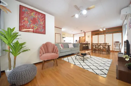 Sobe House Отели рядом с достопримечательностью «Aloha Divers Okinawa»