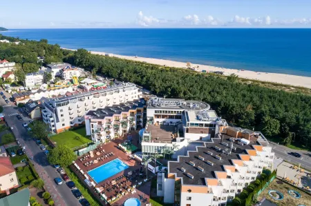 Maloves Resort & Spa Отели рядом с достопримечательностью «Albatros»