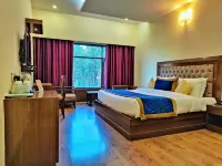 The Ashoka Inn 300MTS Walkable from Mall Road