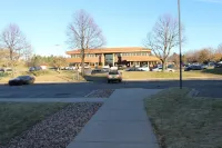 Coratel Inn and Suites Maple Grove - Moteles