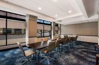 Best Western Syracuse Downtown Hotel and Suites Отели в г. Сиракьюс