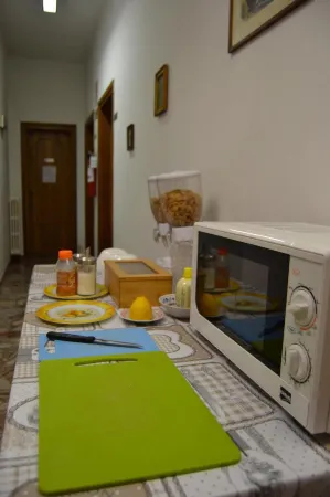 My Way Отели рядом с достопримечательностью «Пьяцца деи Мираколи»