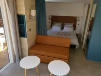 Camping du Manoir de Penn ar Ster Hôtels à : Concarneau