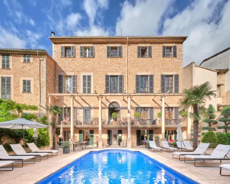 L'Avenida โรงแรมในSoller