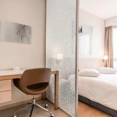 Starling Hôtel Résidence Genève Отели рядом с достопримечательностью «Акасья»