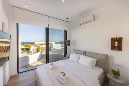 Protaras Periyiali Seaside Villa 33 Отели рядом с достопримечательностью «Cyclops Cave»