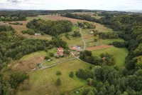 Holiday Home in Wi Niowa with Pool and Forest