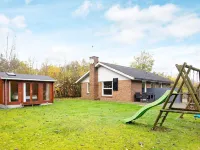 6 Person Holiday Home in Hemmet