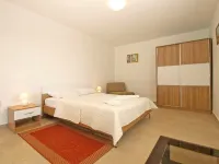 Apartment 1215 - Homestays