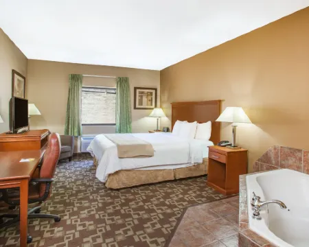 Days Inn & Suites by Wyndham Cabot Hotels in Cabot
