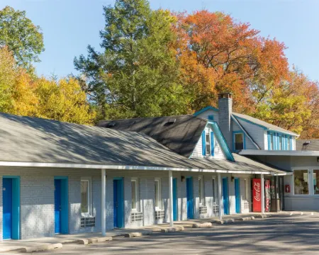 Pocono Night Lodge Hoteles en Bartonsville