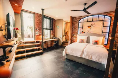 36 Phô Cô Hotel & Suites Hotel dekat Mahnmalsanlage und Gedenkstatte der DDR