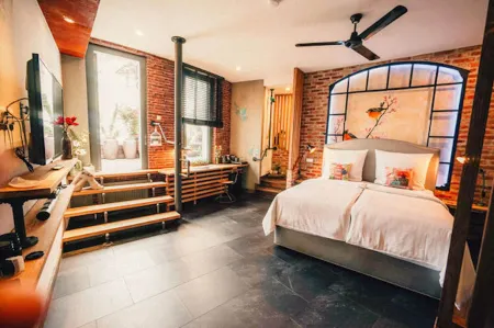 36 Phô Cô Hotel & Suites Отели рядом с достопримечательностью «University of Weimar»