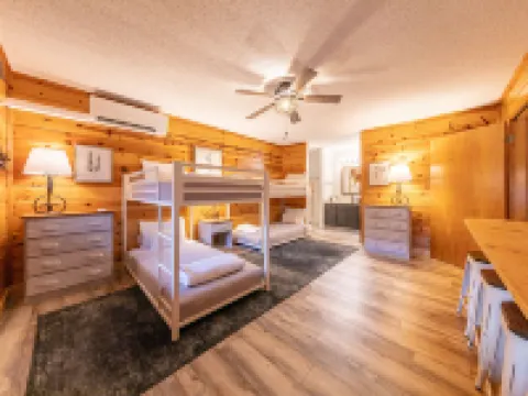 Mount Mitchell Eco Retreat Hotels in Yancey County