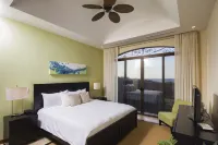 Reserva Conchal Resort - Jobo Complex - parking