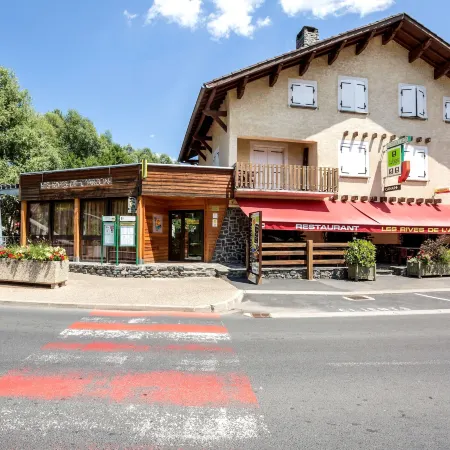 Logis Hotel Restaurant Auberge les Rives de l'Arzon Отели в г. Воре