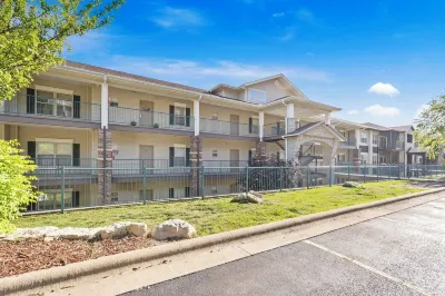 Branson Lakefront Luxury - Water Views