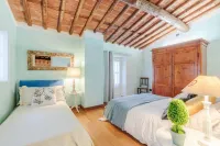 Rondini Farmhouse in Chiatri