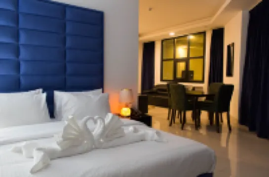 Parkside Plaza Muscat