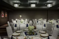 瓦拉瓦萬怡飯店