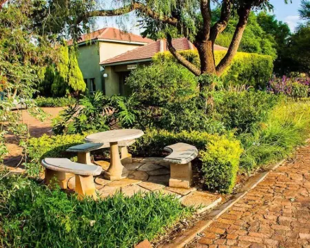 Zororo Lodge Hotels in Central