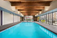 Home2 Suites by Hilton New Brunswick - piscina