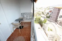 Ksamil Central Park Hotel - Bergblick
