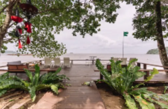 Roxy Telok Serabang Hotels in Lundu