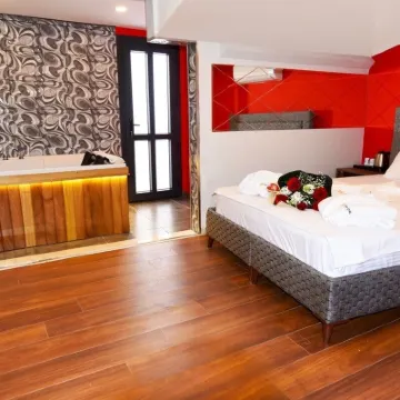 Renk Otel Karşıyaka Hotels near Karsiyaka