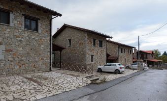 Parnassus Dreamwood Chalet