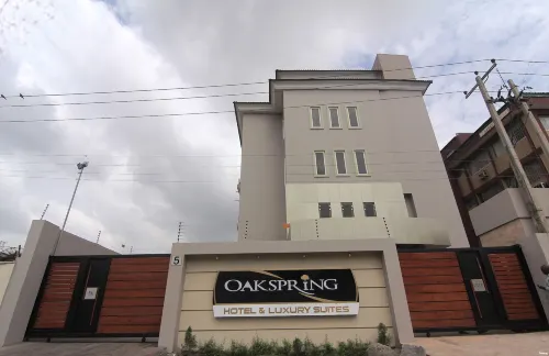 Oakspring Hotel and Luxury Suites