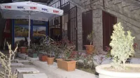 Komitas Avenue Guest House Hotels in Zovuni